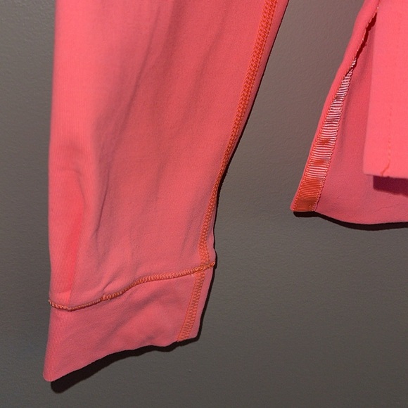 Lululemon Run: Warm Up Crew
Coral Orange - sz 4 - Picture 10 of 15